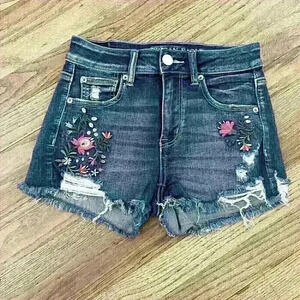 AEO Womens 4 Jean Short Next Level Stretch Hi Rise Shortie Floral Flower  Frayed